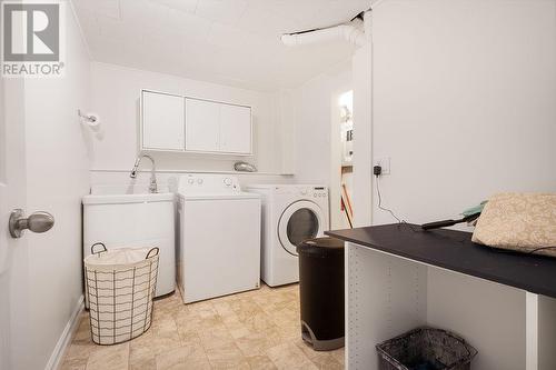 2527 Islandview Road, Blind Bay, BC - Indoor Photo Showing Laundry Room