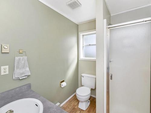 6981 West Coast Rd, Sooke, BC - Indoor Photo Showing Bathroom