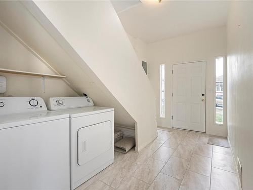 526 Prideaux St, Nanaimo, BC - Indoor Photo Showing Laundry Room
