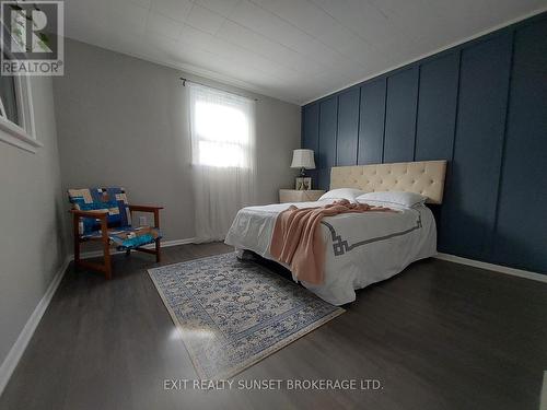 66 Needham St, Kawartha Lakes, ON - Indoor Photo Showing Bedroom