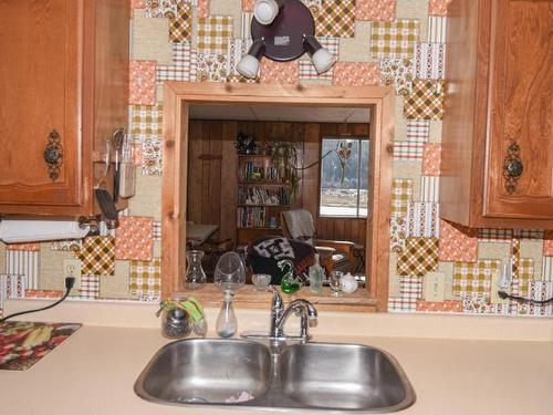 7520 West Subdivision Road, Clinton, BC - Indoor Photo Showing Kitchen With Double Sink