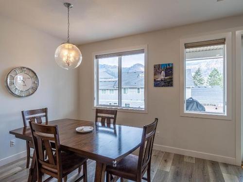5766 Dallas Drive, Kamloops, BC - Indoor Photo Showing Dining Room