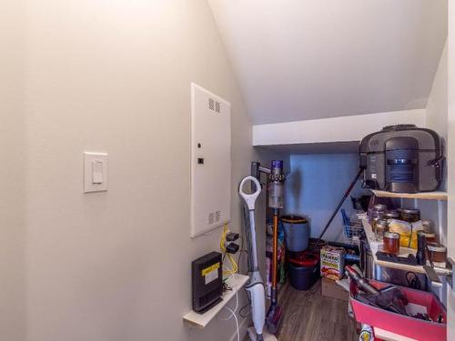 5766 Dallas Drive, Kamloops, BC - Indoor Photo Showing Other Room