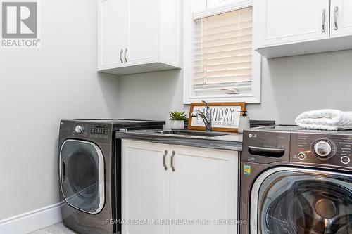 20 Deerfield Lane, Hamilton, ON - Indoor Photo Showing Laundry Room