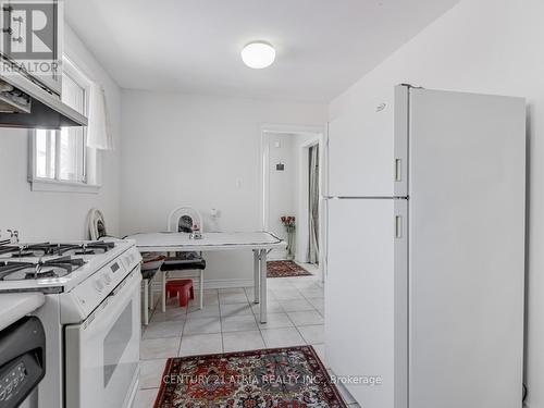 387 Crosby Avenue, Richmond Hill, ON - Indoor Photo Showing Kitchen