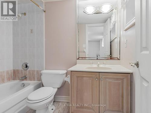 387 Crosby Avenue, Richmond Hill, ON - Indoor Photo Showing Bathroom