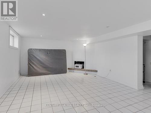 387 Crosby Avenue, Richmond Hill, ON - Indoor Photo Showing Other Room