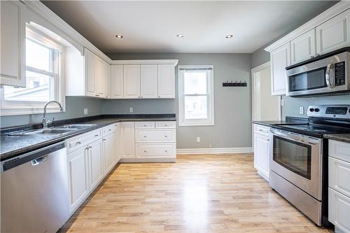 521 South Pelham Road, Dacre, ON - Indoor Photo Showing Kitchen With Double Sink