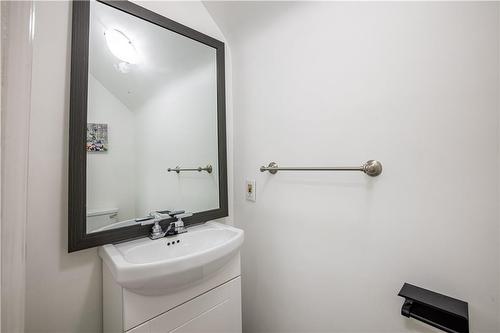 521 South Pelham Road, Dacre, ON - Indoor Photo Showing Bathroom