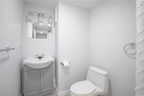 521 South Pelham Road, Dacre, ON - Indoor Photo Showing Bathroom