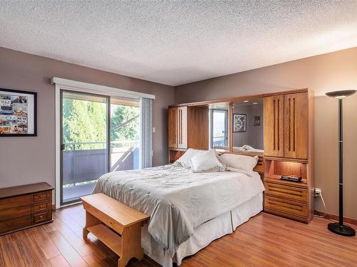4980 Chute Lake Road, Kelowna, BC - Indoor Photo Showing Bedroom