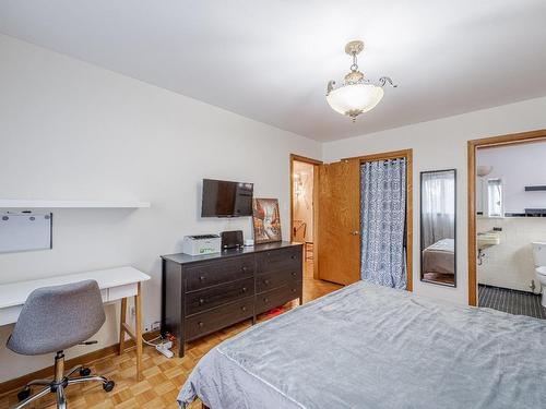 Chambre Ã  coucher principale - 11640  - 11642 Rue De St-Réal, Montréal (Ahuntsic-Cartierville), QC - Indoor Photo Showing Bedroom