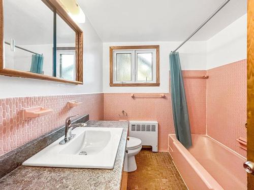 Salle de bains - 11640  - 11642 Rue De St-Réal, Montréal (Ahuntsic-Cartierville), QC - Indoor Photo Showing Bathroom