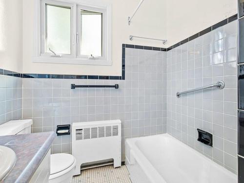 Salle de bains - 11640  - 11642 Rue De St-Réal, Montréal (Ahuntsic-Cartierville), QC - Indoor Photo Showing Bathroom