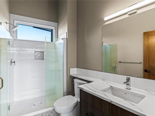 1831 Westlock Rd, Duncan, BC - Indoor Photo Showing Bathroom