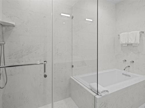 412-521 Courtney St, Victoria, BC - Indoor Photo Showing Bathroom