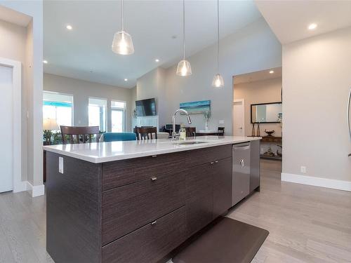 405-10680 Mcdonald Park Rd, North Saanich, BC - Indoor Photo Showing Kitchen With Upgraded Kitchen
