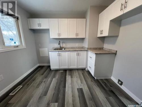 701 Montague Street, Regina, SK - Indoor Photo Showing Kitchen