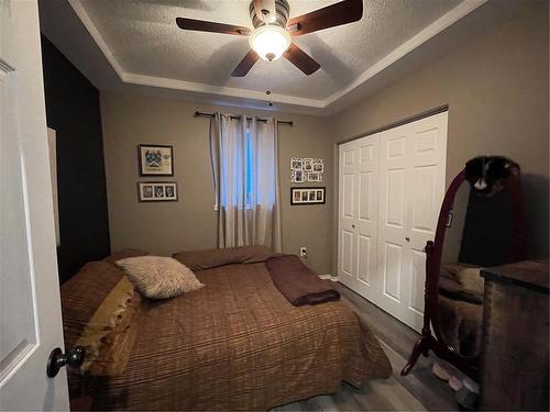 122 6Th Avenue S, Swan River, MB - Indoor Photo Showing Bedroom