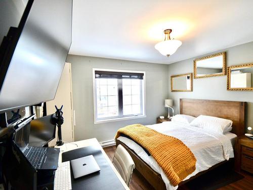 Chambre Ã  coucher principale - 301-350 Rue Sylvio-Mantha, Vaudreuil-Dorion, QC - Indoor Photo Showing Bedroom