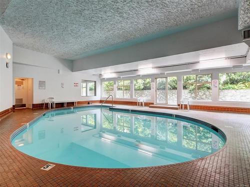 205-1419 Stadacona Ave, Victoria, BC - Indoor Photo Showing Other Room With In Ground Pool