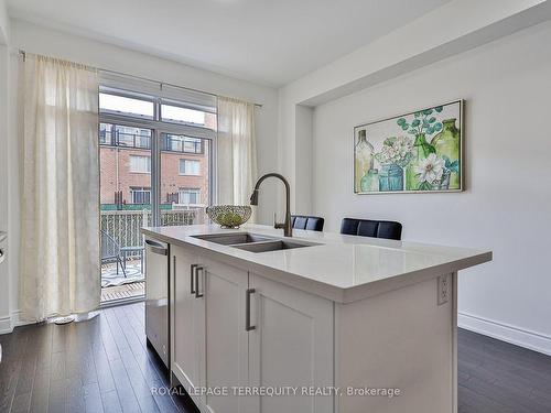 67 Edward Norton Cres, Toronto, ON - Indoor Photo Showing Kitchen With Double Sink