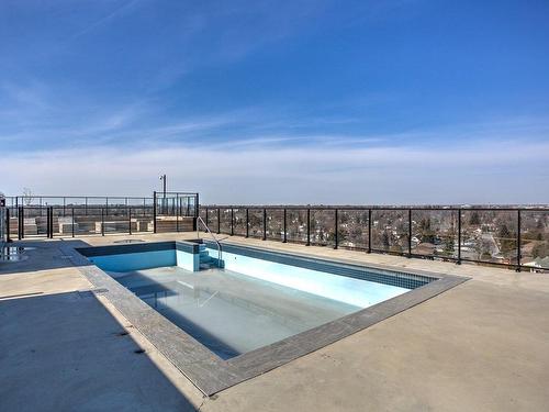 Piscine - 611-10 Av. Donegani, Pointe-Claire, QC - Outdoor With In Ground Pool With View