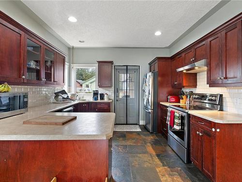 2282 Church Hill Dr, Sooke, BC - Indoor Photo Showing Kitchen