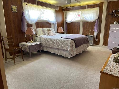 7059 Beaver Creek Rd, Port Alberni, BC - Indoor Photo Showing Bedroom