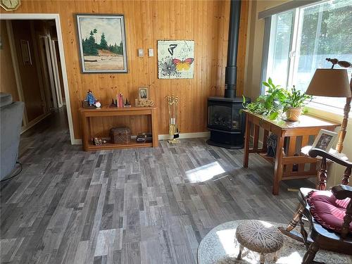 7059 Beaver Creek Rd, Port Alberni, BC - Indoor With Fireplace
