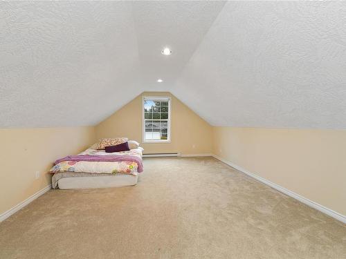 3614 Watson Ave, Cobble Hill, BC - Indoor Photo Showing Bedroom