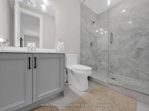 95 Glensteeple Tr, Aurora, ON - Indoor Photo Showing Bathroom