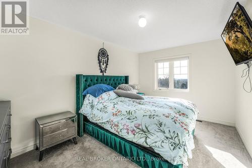 1223 Jim Brewster Circle, Oshawa, ON - Indoor Photo Showing Bedroom