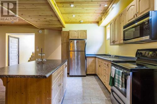 6333 County 121 Rd, Minden Hills, ON - Indoor Photo Showing Kitchen