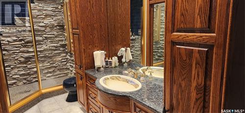5 275 Alpine Crescent, Swift Current, SK - Indoor Photo Showing Bathroom