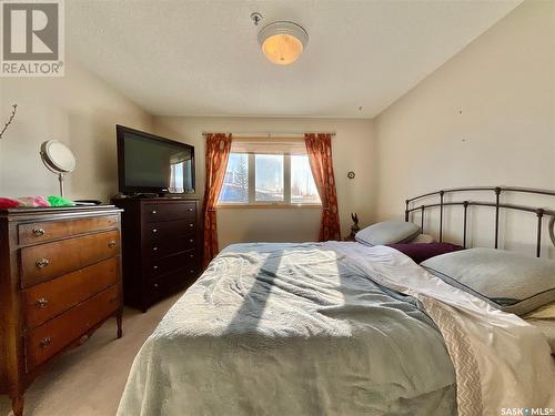 202 2930 Arens Road, Regina, SK - Indoor Photo Showing Bedroom