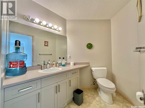 202 2930 Arens Road, Regina, SK - Indoor Photo Showing Bathroom