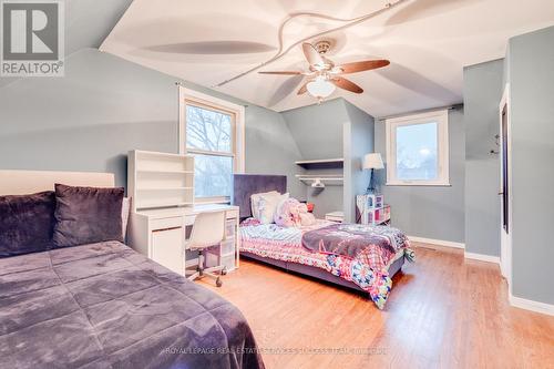 30 Eastvale Place, Hamilton, ON - Indoor Photo Showing Bedroom