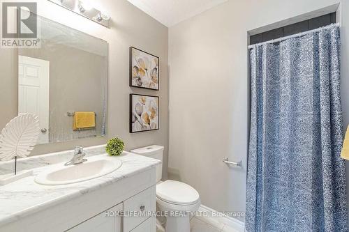 92 Wheat Lane, Kitchener, ON - Indoor Photo Showing Bathroom