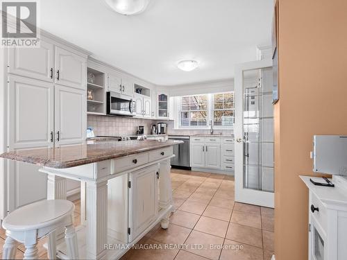 14 Lakeshore Road, Fort Erie, ON - Indoor Photo Showing Kitchen
