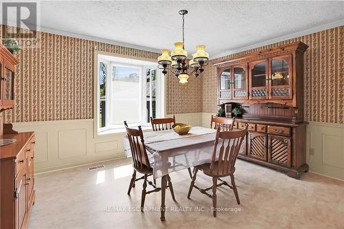 4132 Fly Rd, Lincoln, ON - Indoor Photo Showing Dining Room