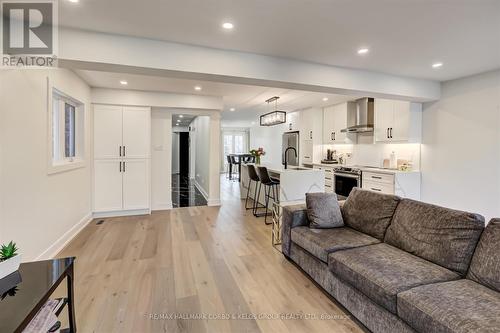 2053 Brays Lane, Oakville, ON - Indoor Photo Showing Living Room