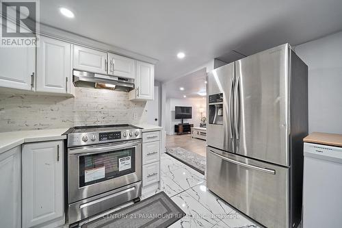 15 Knights Rd, Oshawa, ON - Indoor Photo Showing Kitchen With Stainless Steel Kitchen With Upgraded Kitchen