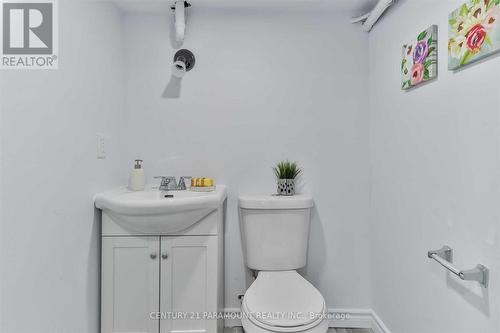 15 Knights Rd, Oshawa, ON - Indoor Photo Showing Bathroom