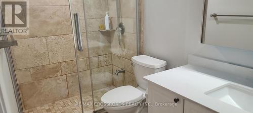 16 Ashglen Way, Markham, ON - Indoor Photo Showing Bathroom