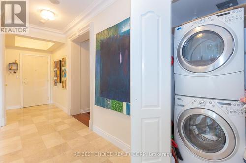 805 - 38 William Carson Crescent, Toronto (St. Andrew-Windfields), ON - Indoor Photo Showing Laundry Room