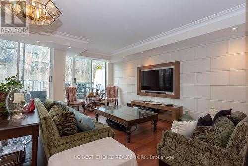 805 - 38 William Carson Crescent, Toronto, ON - Indoor Photo Showing Living Room