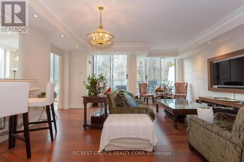 805 - 38 William Carson Crescent, Toronto (St. Andrew-Windfields), ON - Indoor Photo Showing Living Room