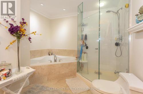 805 - 38 William Carson Crescent, Toronto, ON - Indoor Photo Showing Bathroom