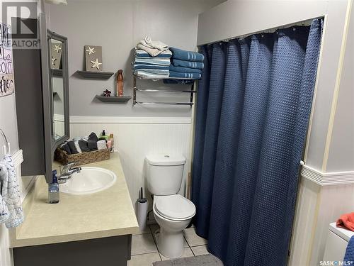 461 Mistusinne Crescent, Mistusinne, SK - Indoor Photo Showing Bathroom